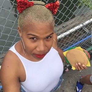 Meet your Posher, Fatima